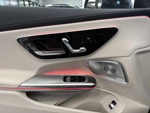 New 2026 Mercedes-Benz CLE 300 4MATIC Coupe image 11