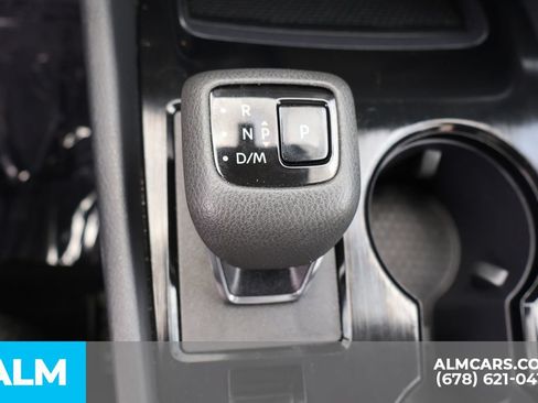 Used 2024 Nissan Rogue SV FWD image 35