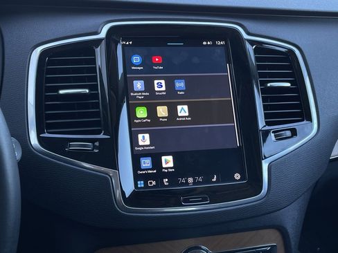 Used 2023 Volvo XC90 B6 Plus image 18