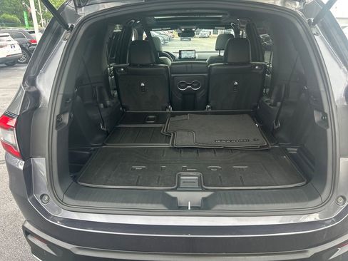 Used 2025 Honda Pilot Black Edition image 27