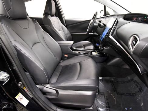 Used 2022 Toyota Prius Prime XLE FWD image 18