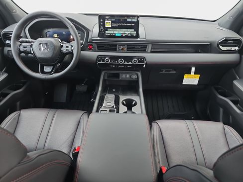 New 2025 Honda Pilot Black Edition image 9