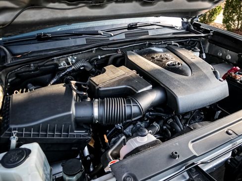 Used 2022 Toyota Tacoma SR5 image 32