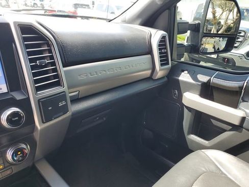 Used 2019 Ford F250 Platinum w/ Platinum Ultimate Package image 26