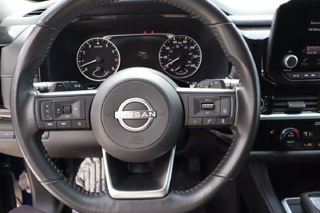 Used 2024 Nissan Pathfinder SV FWD image 32