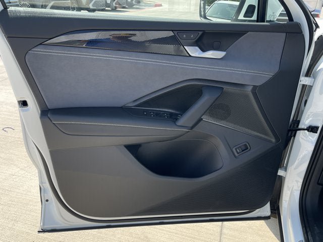 New 2026 Volkswagen Tiguan SE FWD image 8