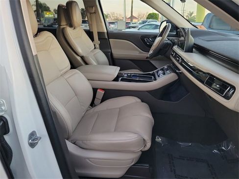 Used 2022 Lincoln Aviator Reserve w/ Equipment Group 201A image 17