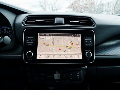 Used 2023 Nissan Leaf SV Plus image 12