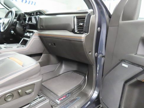 Used 2024 GMC Sierra 2500 AT4 w/ AT4 Premium Plus Package image 35