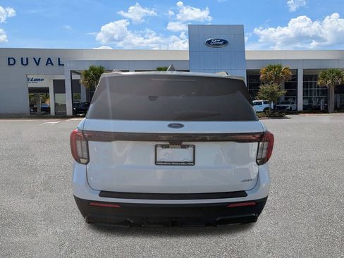 Used 2025 Ford Explorer ST-Line w/ Premium Package AWD/4WD image 5