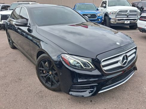 Used 2017 Mercedes-Benz E 300 4MATIC image 1