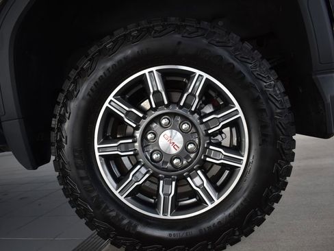 Certified 2025 GMC Sierra 1500 AT4 w/ Technology Package image 32