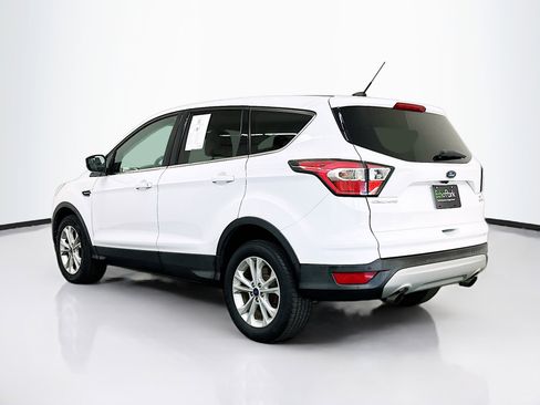 Used 2017 Ford Escape SE image 5