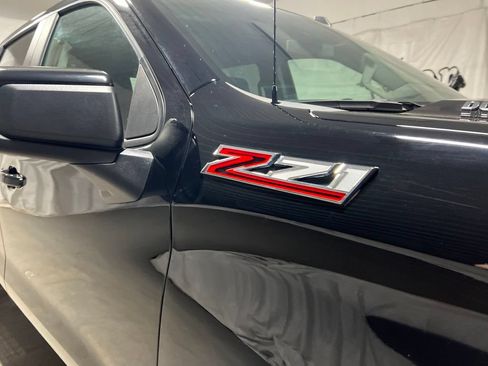 Used 2025 Chevrolet Silverado 1500 RST w/ LPO, Utility Wall Package AWD/4WD image 9