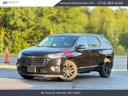 Used 2018 Chevrolet Traverse Premier w/ Redline Edition AWD/4WD image 3
