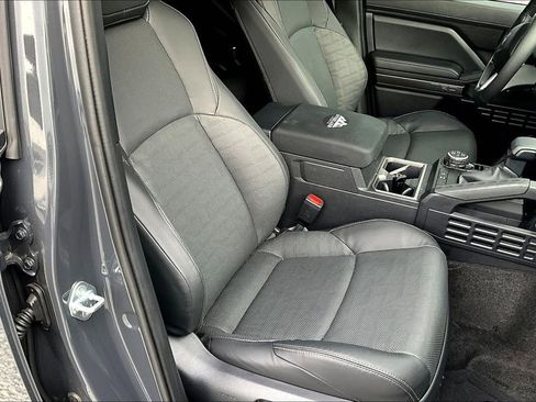 Used 2025 Toyota 4Runner TRD Off-Road Premium AWD/4WD image 5