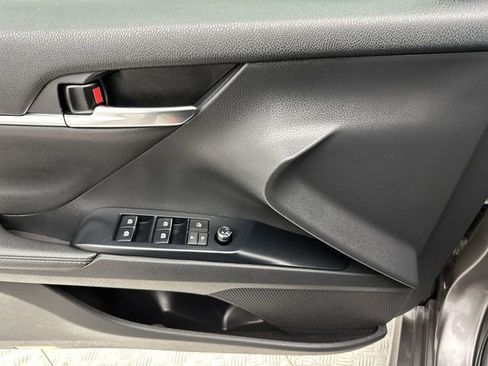 Used 2020 Toyota Camry XSE w/ Navigation Package image 15