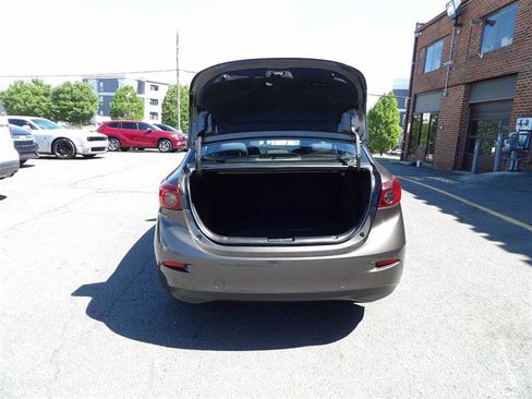 Used 2015 MAZDA MAZDA3 i SV image 9
