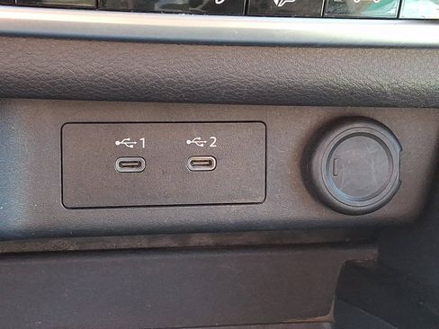 Used 2024 Nissan Rogue SV AWD/4WD image 23