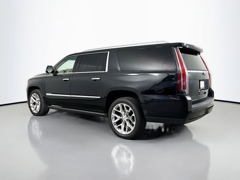 Used 2019 Cadillac Escalade ESV Platinum AWD/4WD image 5