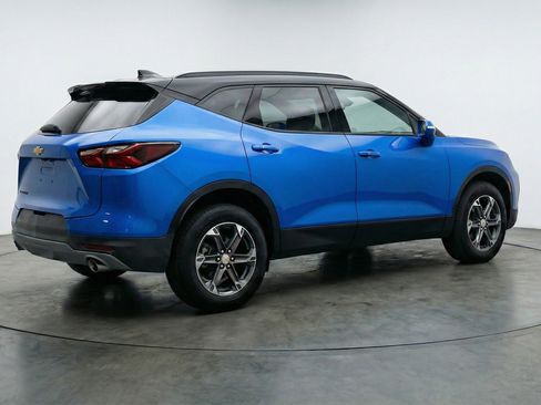 Used 2025 Chevrolet Blazer LT image 9