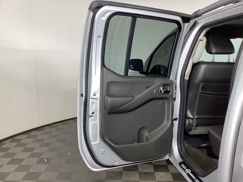 Used 2015 Nissan Frontier PRO-4X image 15