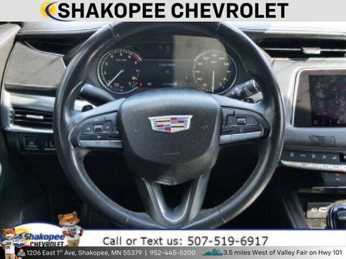 Used 2020 Cadillac XT4 Premium Luxury image 14