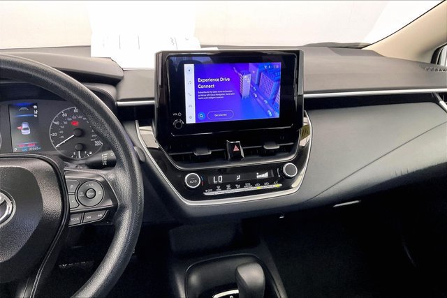 Used 2025 Toyota Corolla LE FWD image 5