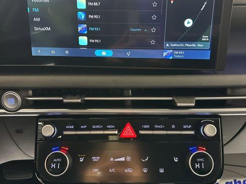 Used 2025 Hyundai Tucson SEL image 12