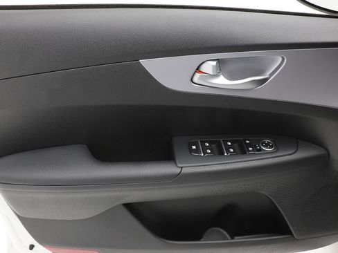 Used 2024 Kia Forte LXS image 15