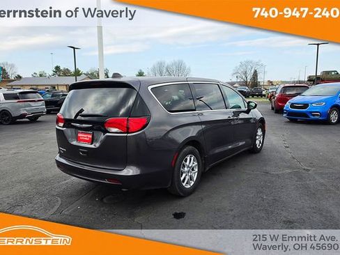 Used 2023 Chrysler Voyager LX FWD image 31