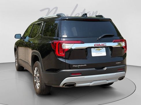 Used 2023 GMC Acadia SLT AWD/4WD image 3