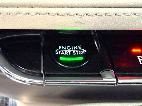 Used 2022 Lincoln Nautilus Reserve image 27