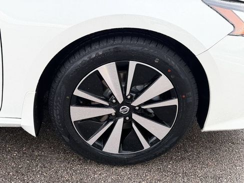 Certified 2022 Nissan Altima 2.5 SV FWD image 20