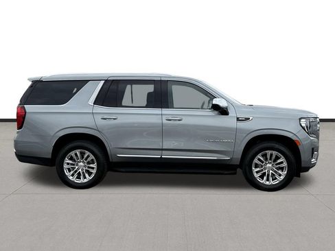 Used 2024 GMC Yukon SLT RWD image 4