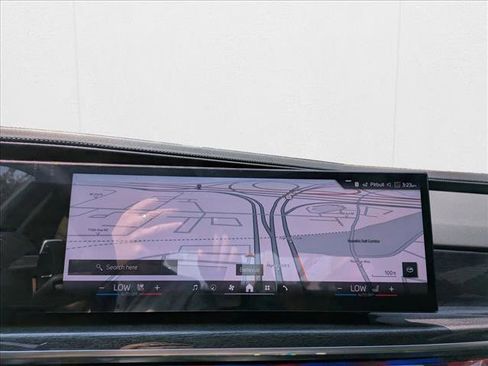 Used 2025 BMW 740i xDrive AWD/4WD image 13