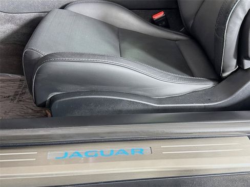 Used 2022 Jaguar F-TYPE Coupe RWD image 21