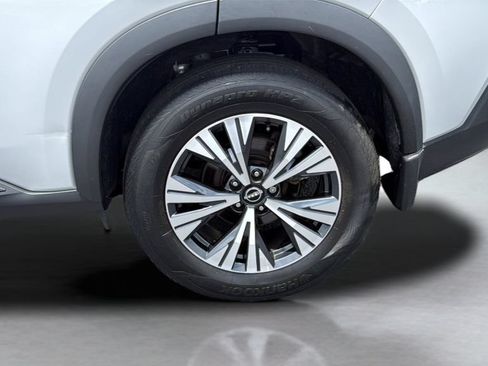 Used 2023 Nissan Rogue SV AWD/4WD image 18