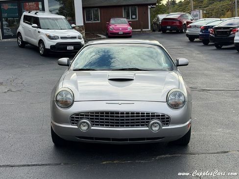 Used 2004 Ford Thunderbird image 23