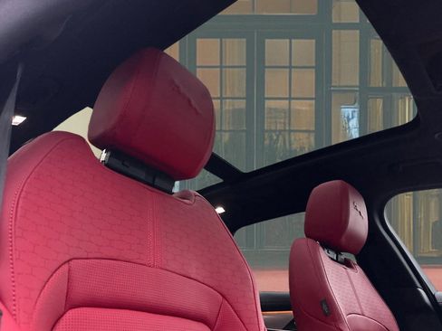 New 2025 Jaguar F-PACE R-Dynamic S image 12