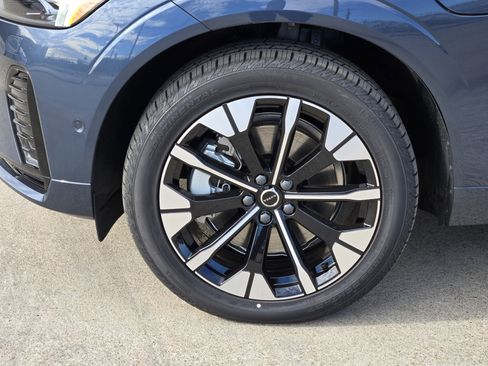 New 2026 Volvo XC60 T8 Plus w/ Protection Package Premier image 12