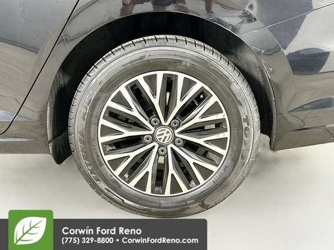 Used 2021 Volkswagen Jetta SE FWD image 30