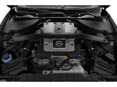 Used 2015 Nissan 370Z Coupe image 9