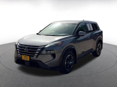 Used 2024 Nissan Rogue SV AWD/4WD image 7