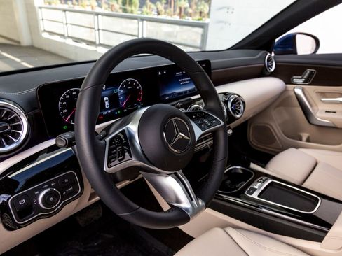 New 2025 Mercedes-Benz CLA 250 image 18