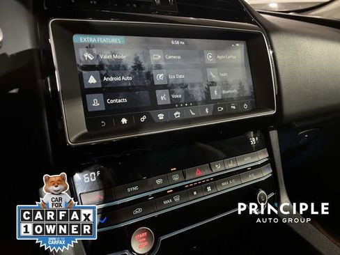 Used 2020 Jaguar F-PACE Premium image 23