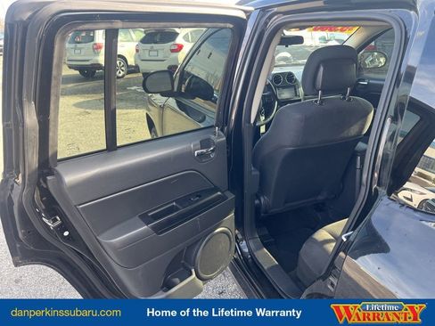 Used 2012 Jeep Compass Latitude w/ Altitude Pkg image 21