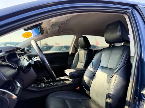 Used 2017 Toyota Avalon XLE FWD image 25