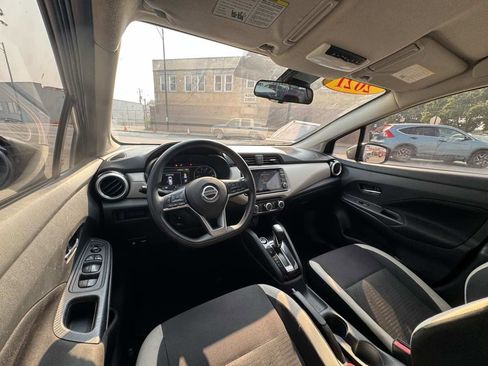 Used 2021 Nissan Versa SV image 15