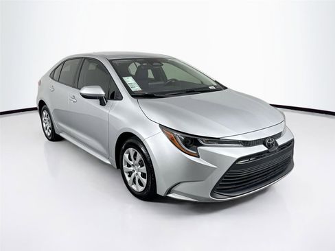 Certified 2023 Toyota Corolla LE image 9